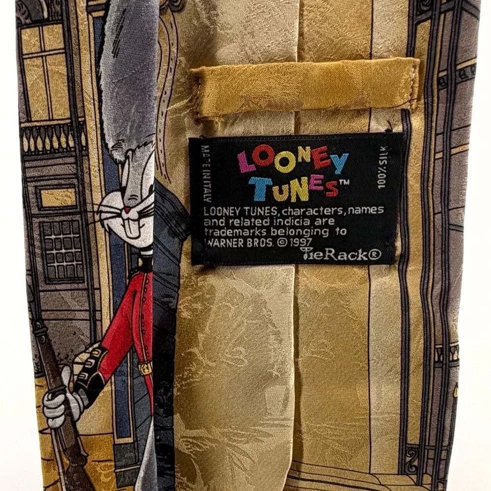 Vintage Looney Tunes Bugs Bunny British Guard Necktie Silk Novelty Tie 1997 0668